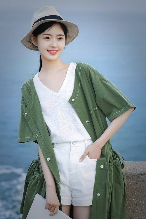 开云体育网页入口-“英超最后冲刺:强队纷纷发力,争夺佳绩”,英超最后两轮对阵